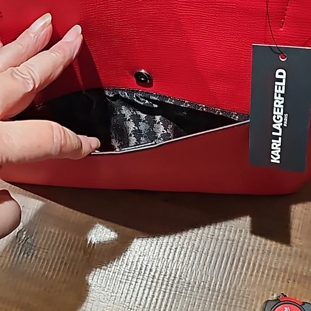 NWT KARL LAGERFELD MSRP $198 - Picture 4 of 10